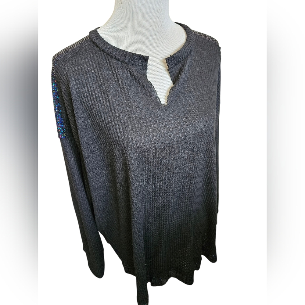 Blumen Appaerl Black Textured Long Sleeve Top With A Sparkle Accent Size 3X.